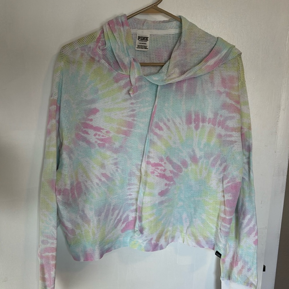Pink cropped hoodie size large. Tie-dye